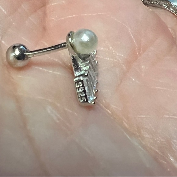 Silk Hand Fan Pearl Baguette Crystal CZ Silver S925 Stud Earring 1pc - Picture 10 of 11